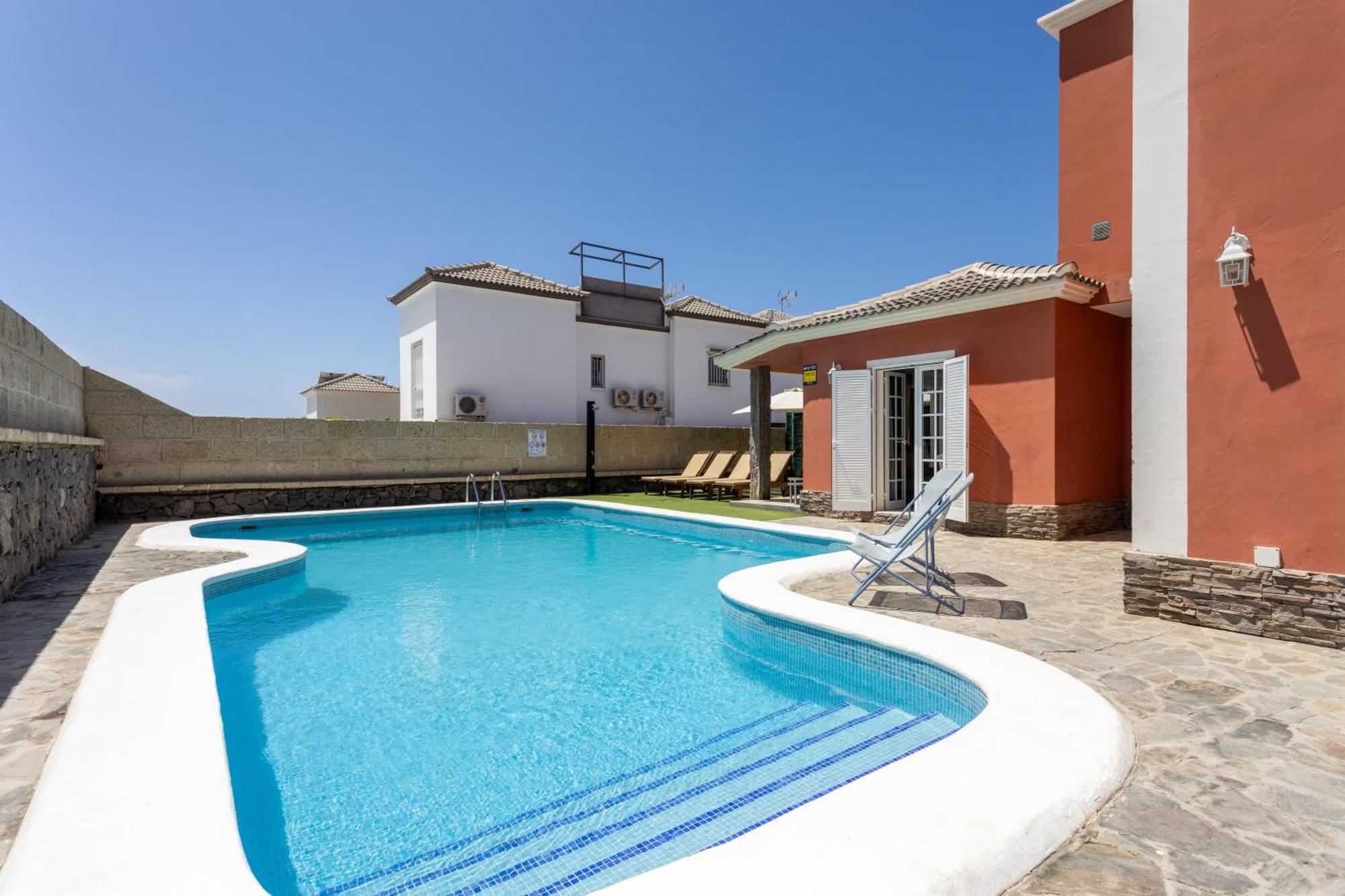 Villa Chloe Costa Adeje Tenerifesummervillas Giant Private Pool 11 Meters Long Exterior photo