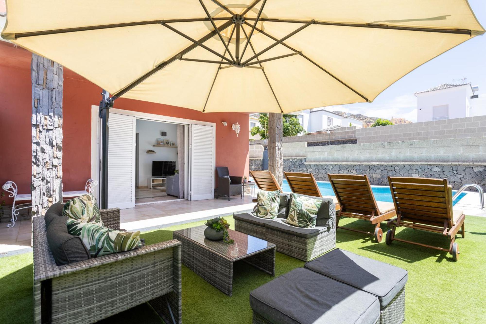 Villa Chloe Costa Adeje Tenerifesummervillas Giant Private Pool 11 Meters Long Exterior photo